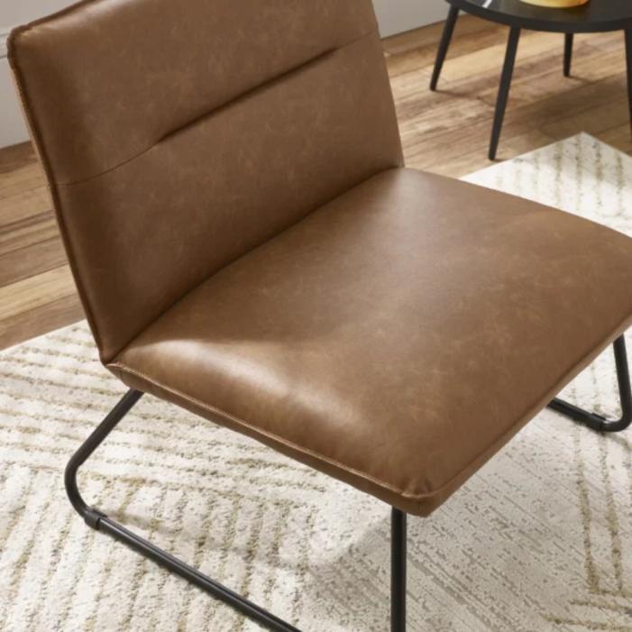 6704_furniture_Saxon Lounge Chair.jpg